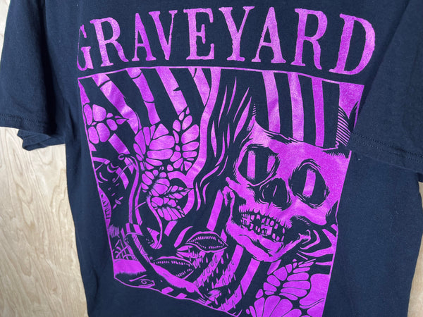 2000’s Graveyard “Skull Art” - Large