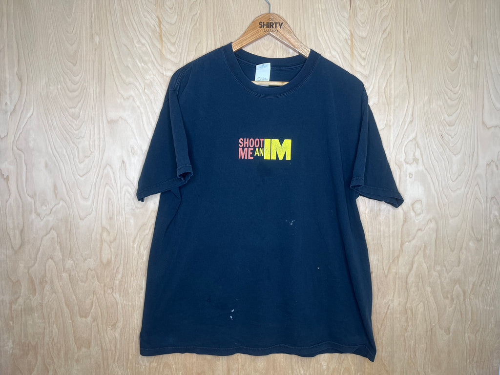 2000’s Shoot Me an IM - XL