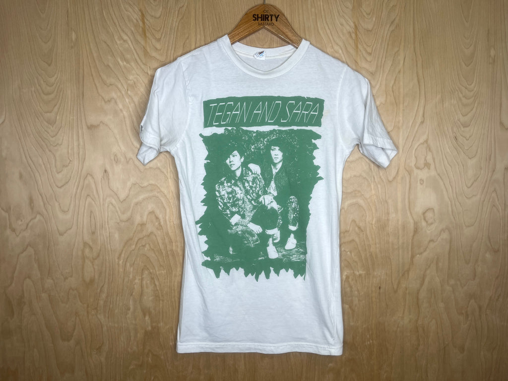 2010’s Tegan And Sara “Green Photo” - XS