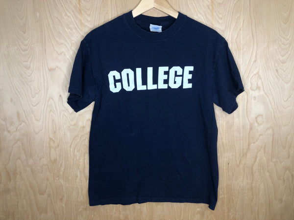 2002 Animal House “College” - Medium