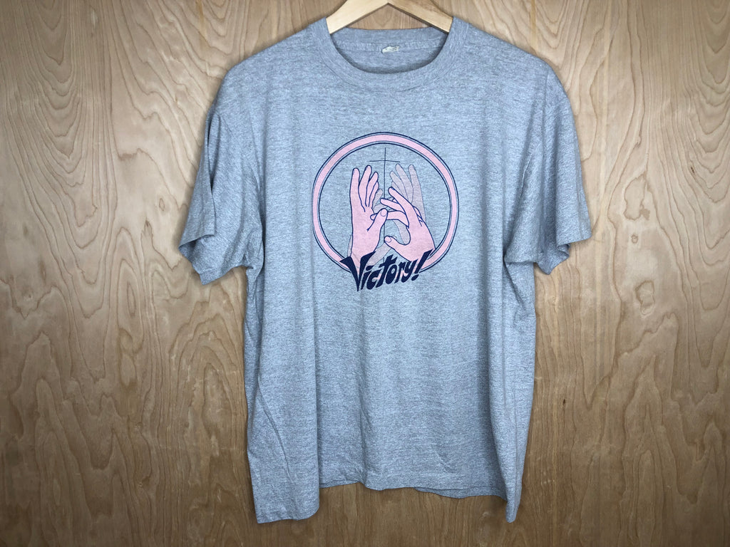 1980’s Sign Language “Victory” - XL